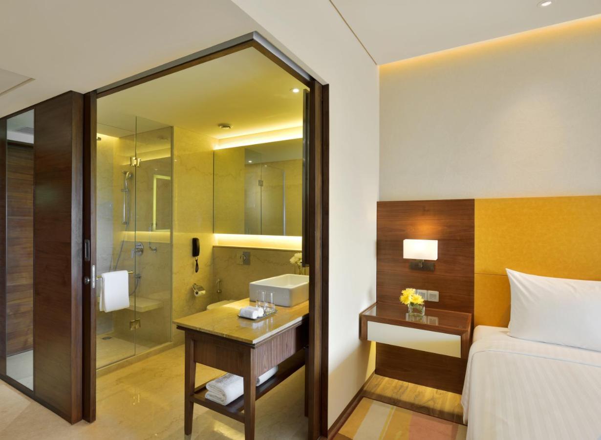 Courtyard By Marriott Raipur Hotel Kültér fotó
