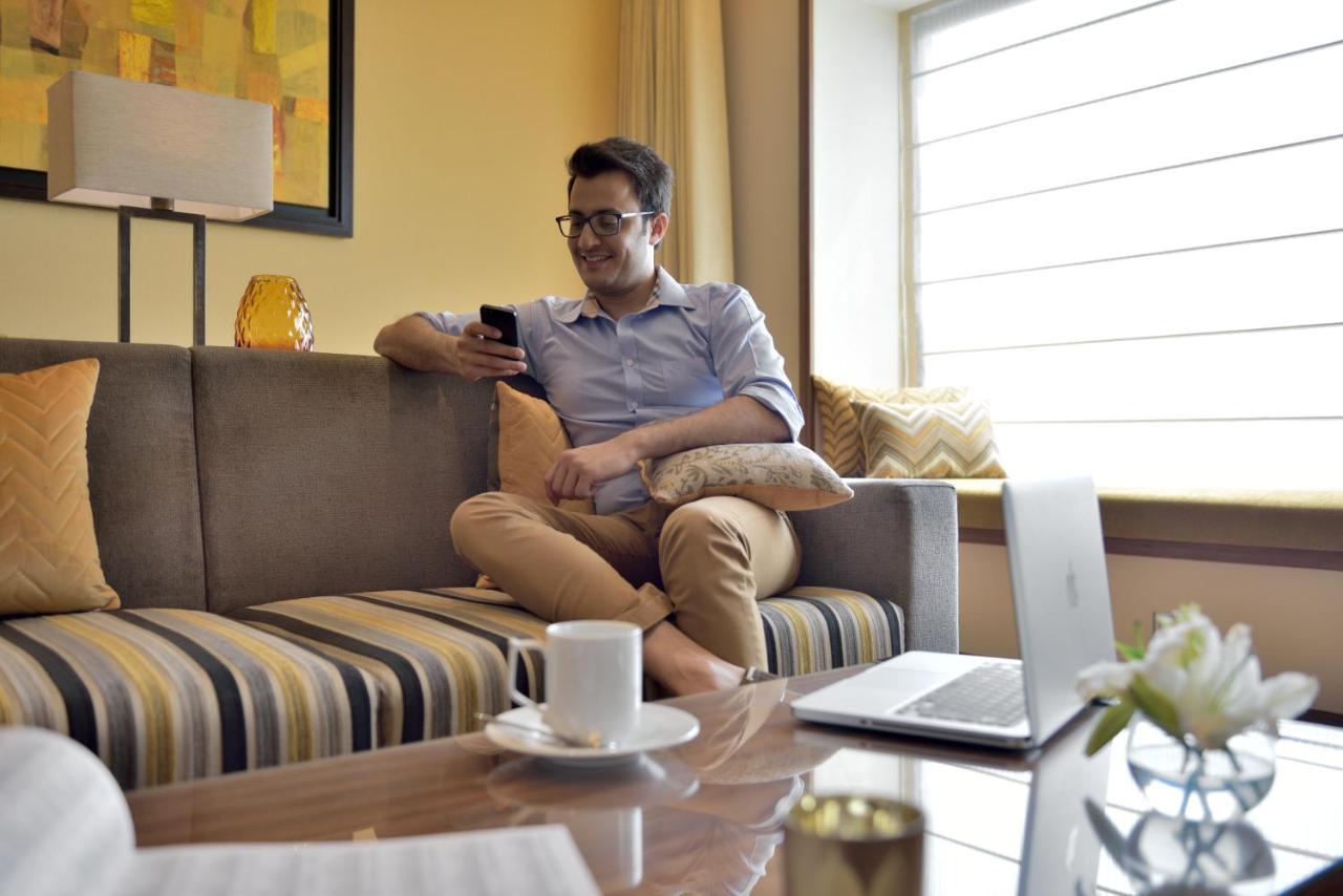 Courtyard By Marriott Raipur Hotel Kültér fotó