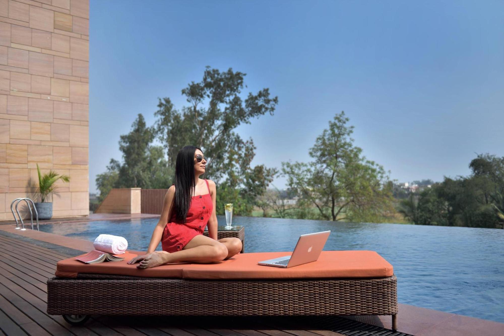 Courtyard By Marriott Raipur Hotel Kültér fotó
