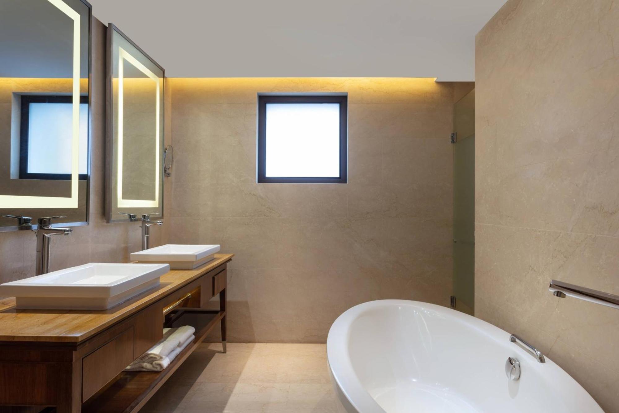 Courtyard By Marriott Raipur Hotel Kültér fotó