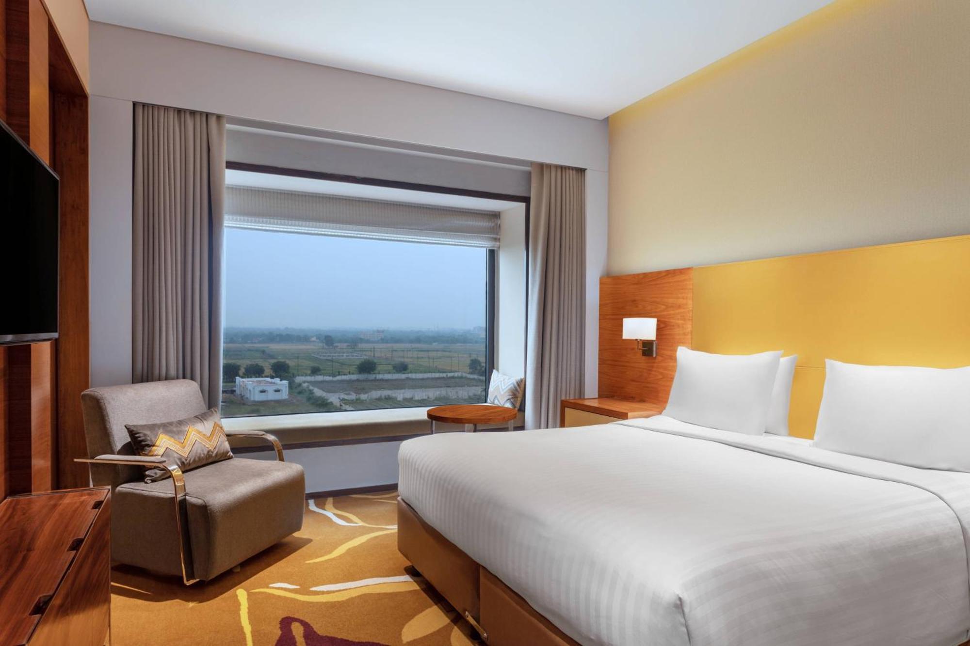 Courtyard By Marriott Raipur Hotel Kültér fotó
