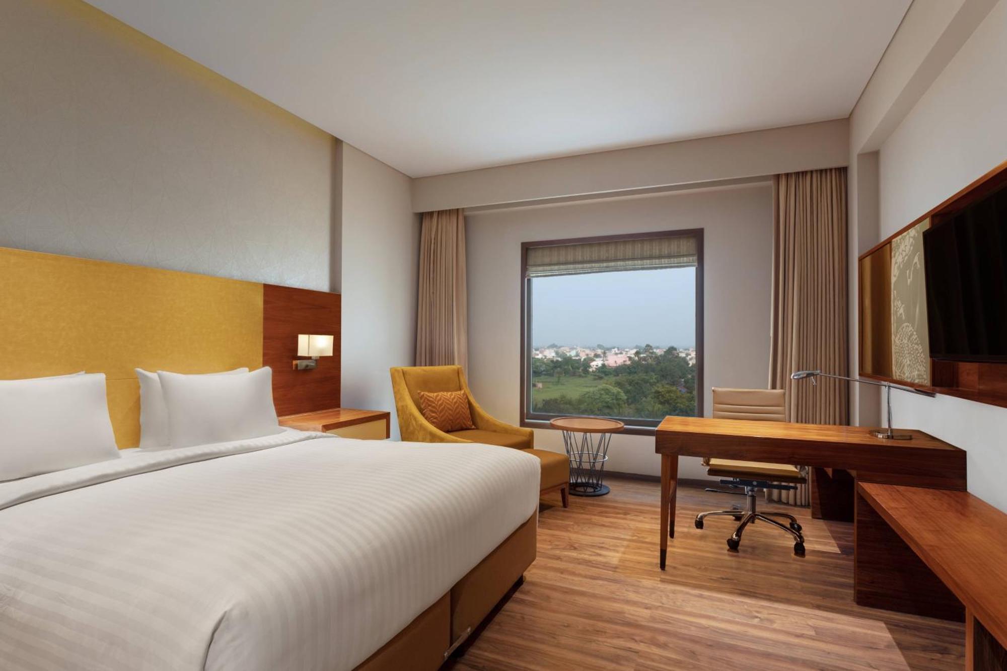 Courtyard By Marriott Raipur Hotel Kültér fotó