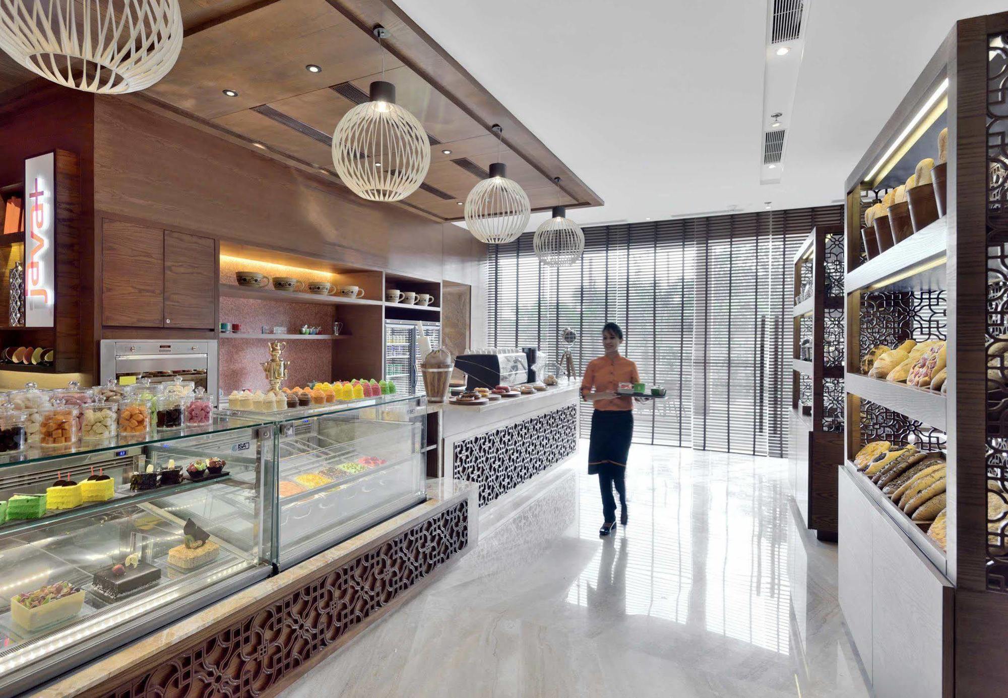 Courtyard By Marriott Raipur Hotel Kültér fotó
