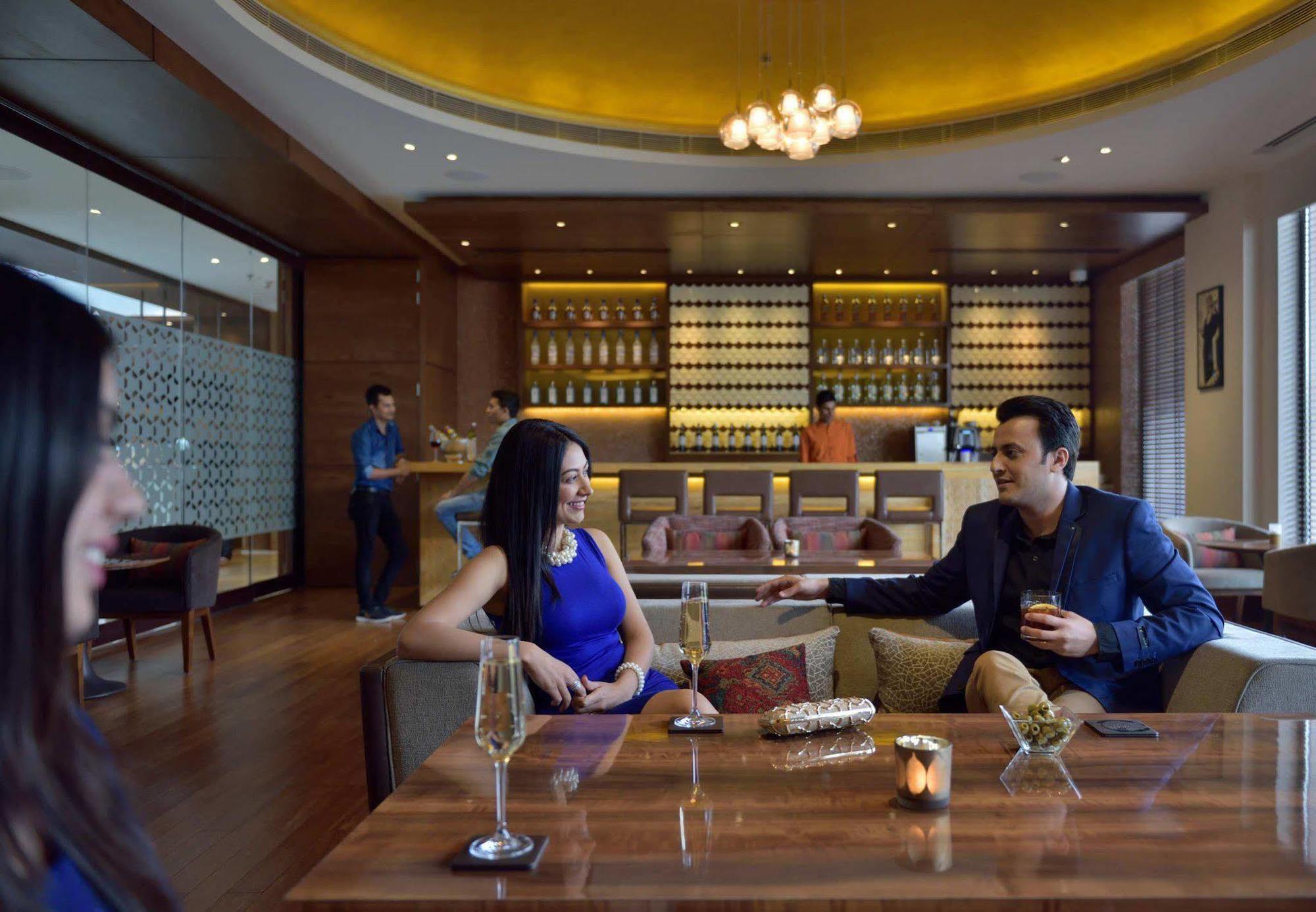 Courtyard By Marriott Raipur Hotel Kültér fotó